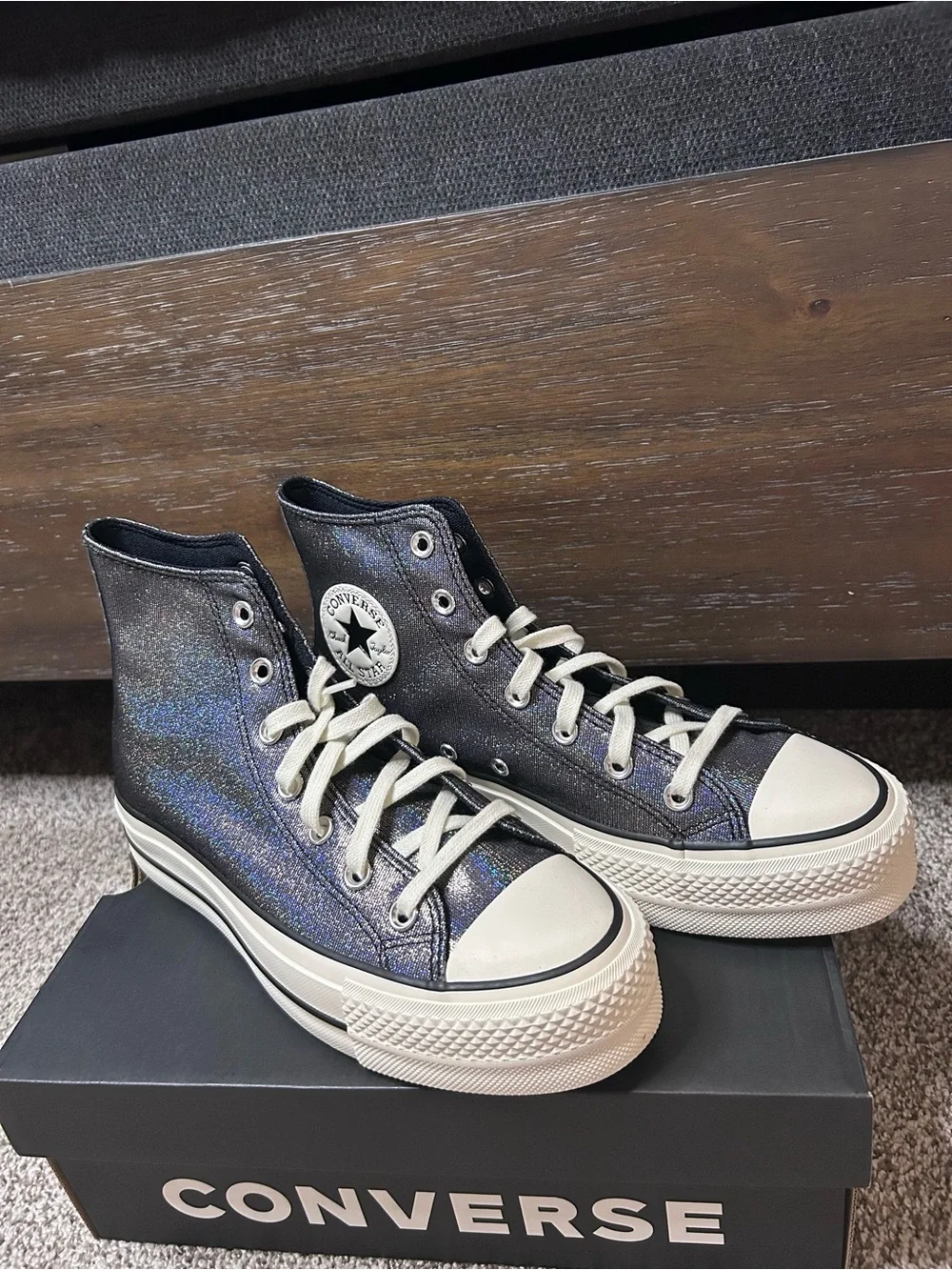 NIB Converse Chuck Taylor All Star Lift Platform Sparkle Size 8
